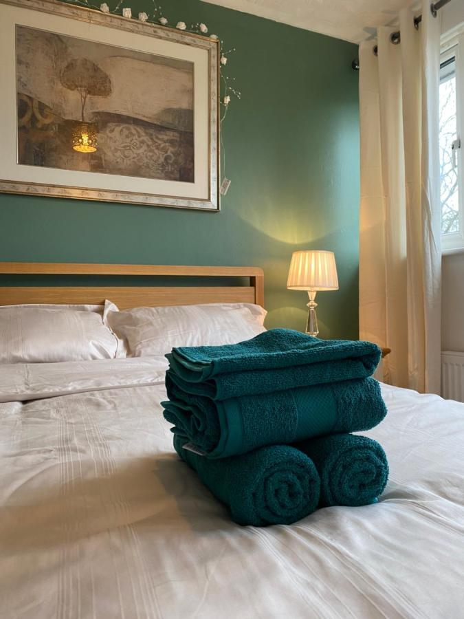 1 Luxurious Double Bedroom With Private Shower Ρίντινγκ Εξωτερικό φωτογραφία