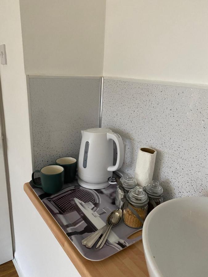 1 Luxurious Double Bedroom With Private Shower Ρίντινγκ Εξωτερικό φωτογραφία