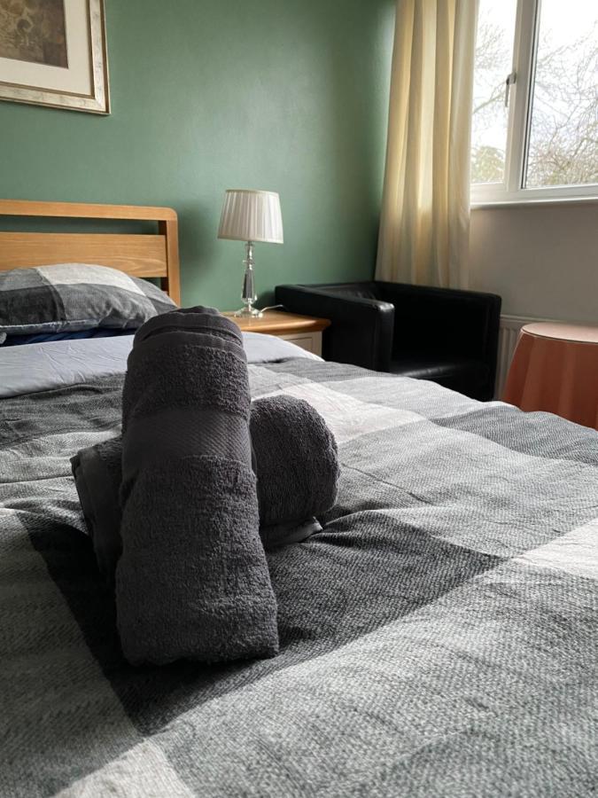 1 Luxurious Double Bedroom With Private Shower Ρίντινγκ Εξωτερικό φωτογραφία