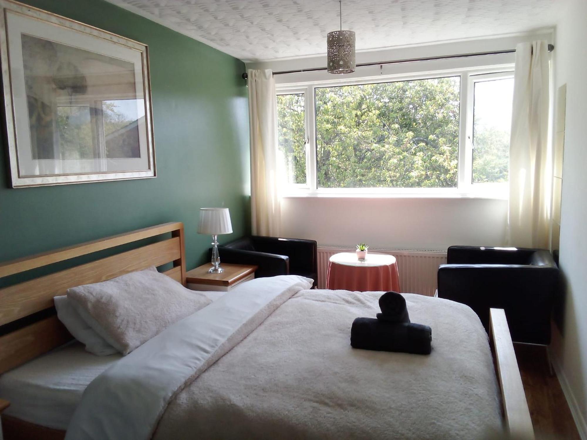 1 Luxurious Double Bedroom With Private Shower Ρίντινγκ Εξωτερικό φωτογραφία